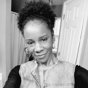 Meet your Posher, Yolonda